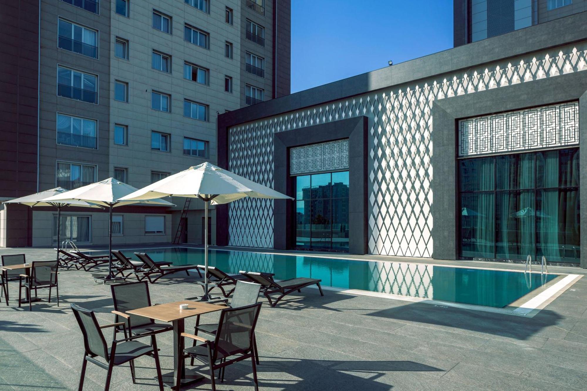 Sheraton Bischkek Exterior foto